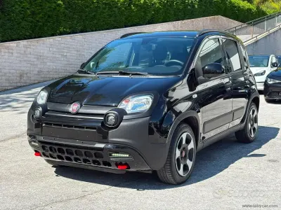 Usata Fiat Panda Cross Cross 70 CV (51 kW) 2024 Nero Utilitaria
