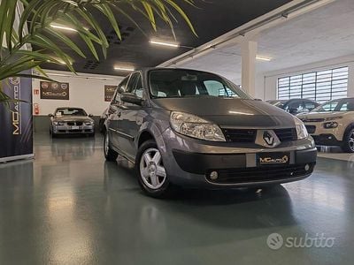 Usata Renault Scénic II 111 CV (81 kW) 2006 Grigio Monovolume