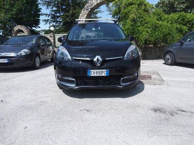 Usata Renault Scénic III 110 CV (80 kW) 2014 Nero Monovolume