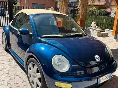 Usata VW New Beetle 150 CV (110 kW) 2004 Blu Utilitaria