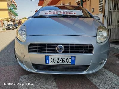 Usata Fiat Grande Punto Dynamic 75 CV (55 kW) 2006 Grigio Utilitaria