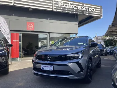 Usata Opel Grandland X Ultimate 131 CV (96 kW) 2024 Grigio SUV