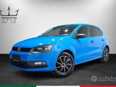 Usata VW Polo Trendline 60 CV (44 kW) 2015 Bluazzurro Berlina