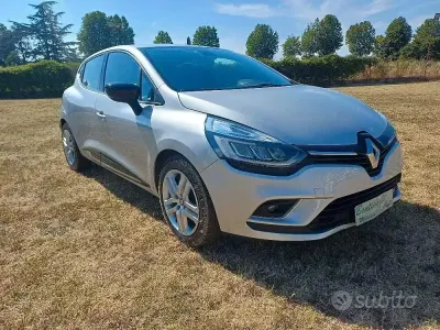 Usata Renault Clio IV Zen 75 CV (55 kW) 2019 Grigio Berlina