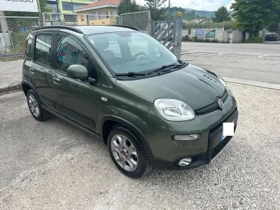 Usata Fiat Panda Trekking 80 CV (58 kW) 2014 Verde Utilitaria