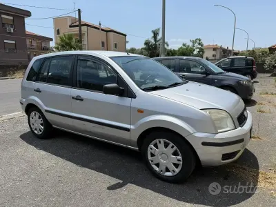 Usata Ford Fusion 68 CV (50 kW) 2004 Utilitaria