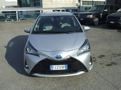 Begagnad Toyota Yaris Hybrid