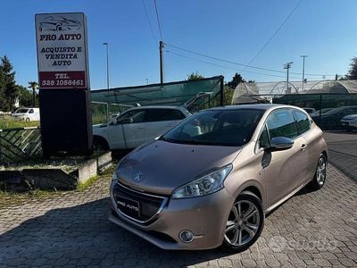 Begagnad Peugeot 208 Allure 95 HK (69 kW) 2012 Brun Halvkombi