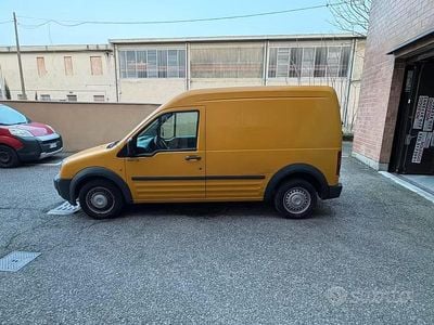 Usata Ford Transit Connect 110 CV (80 kW) 2006 Giallo Monovolume