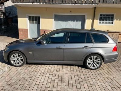 Usata BMW 320 177 CV (130 kW) 2010 Grigio Station wagon