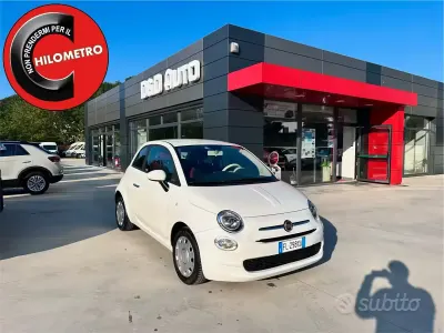 Begagnad Fiat 500 Lounge 69 HK (50 kW) 2017 Vit Sedan