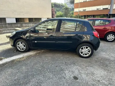 Usata Renault Clio II 68 CV (50 kW) 2006 Nero Berlina