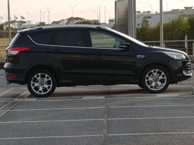 Usata Ford Kuga Titanium 140 CV (102 kW) 2013 Nero SUV
