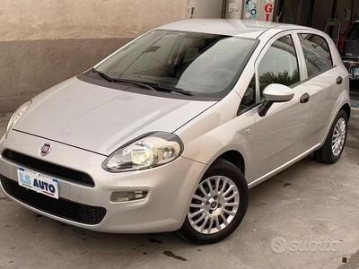 Usata Fiat Punto Street 77 CV (56 kW) 2017 Grigio Utilitaria