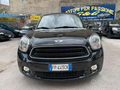 Second-hand Mini Cooper D Countryman 90 CP (66 kW) 2015 Negru SUV
