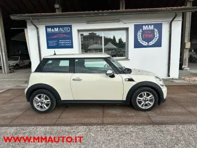 Begagnad Mini One D 90 HK (66 kW) 2013 Vit Halvkombi