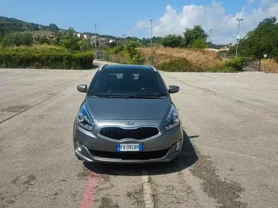 Usata Kia Carens 115 CV (84 kW) 2015 Grigio Monovolume