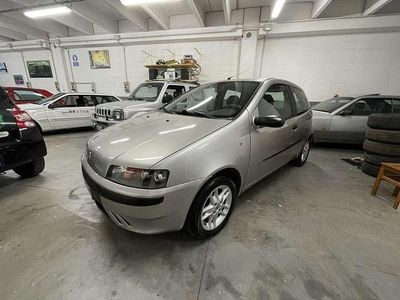 Usata Fiat Punto 80 CV (58 kW) 2000 Argento Berlina