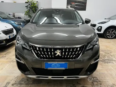 Usata Peugeot 3008 Allure 131 CV (96 kW) 2018 Verde SUV