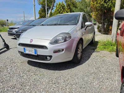 Usata Fiat Punto Street 95 CV (69 kW) 2018 Grigio Utilitaria