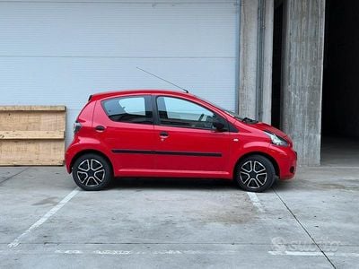 Usata Toyota Aygo 2011 Rosso Utilitaria