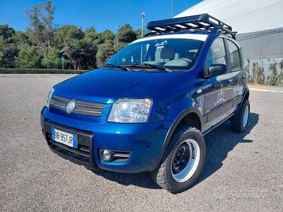 Usata Fiat Panda 4x4 Climbing 60 CV (44 kW) 2005 Blu Utilitaria
