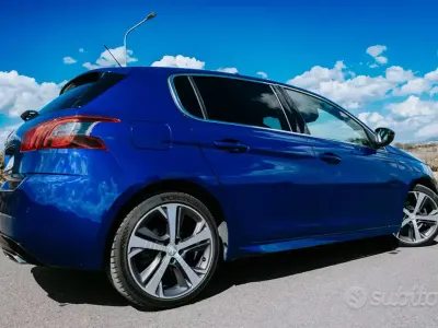 Usata Peugeot 308 GT-line 131 CV (96 kW) 2019 Bluazzurro Berlina