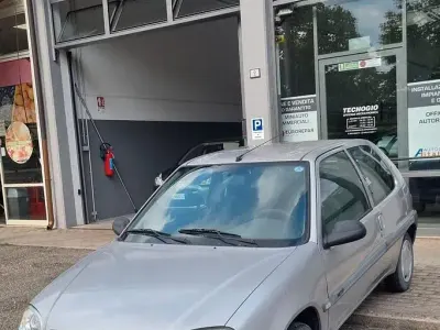 Usata Citroën Saxo 60 CV (44 kW) 1999 Grigio Utilitaria
