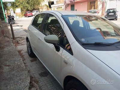 Usata Fiat Punto 57 CV (41 kW) 2015 Bianco Utilitaria