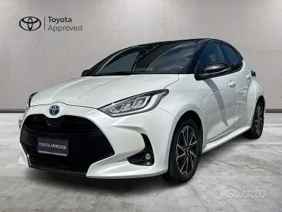Usata Toyota Yaris Hybrid Style 2022 Bianco Berlina