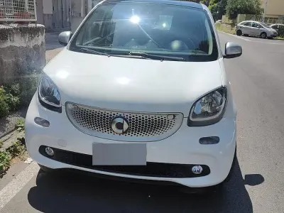 Usata Smart ForFour 71 CV (52 kW) 2016 Bianco Utilitaria