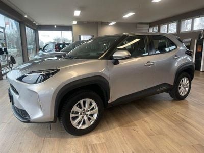 Usata Toyota Yaris Cross Active 92 CV (67 kW) 2021 Argento SUV