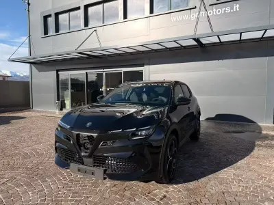 Nuova Alfa Romeo GT Junior Edizione Speciale 136 CV (100 kW) 2026 Nero SUV