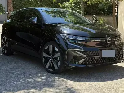 Usata Renault Megane E-Tech 55 kW (75 CV) 2022 Nero Berlina