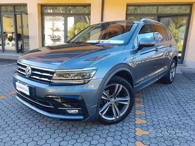 Begagnad VW Tiguan Allspace R-line 150 HK (110 kW) 2020 Grå SUV