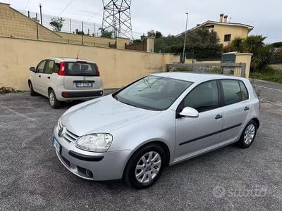 Begagnad VW Golf VI Comfortline 105 HK (77 kW) 2009 Grå Halvkombi