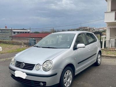 Grigio Usata 2004 VW Polo Comfortline Berlina | 1900 € (Buon prezzo)