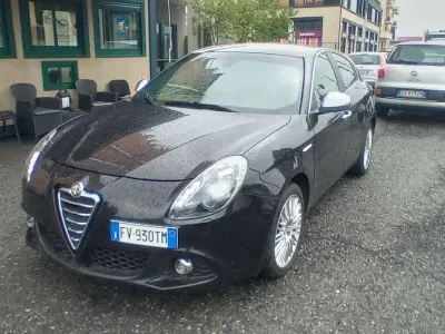 Usata Alfa Romeo Giulietta Progression 170 CV (125 kW) 2012 Nero Utilitaria