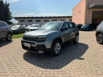 Usata Jeep Avenger Altitude 101 CV (74 kW) 2024 Grigio SUV