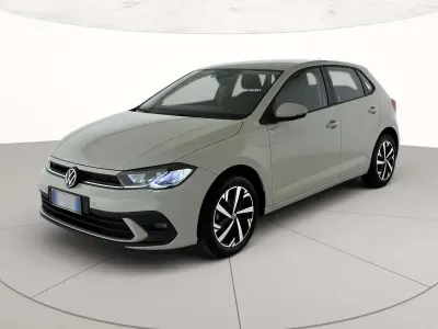 Usata VW Polo Life 95 CV (69 kW) 2023 Ascot grey Utilitaria