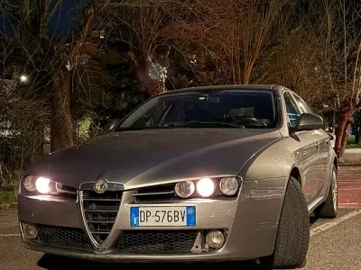 Usata Alfa Romeo 159 150 CV (110 kW) 2008 Grigio Station wagon