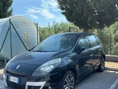 Usata Renault Scénic III 110 CV (80 kW) 2011 Monovolume