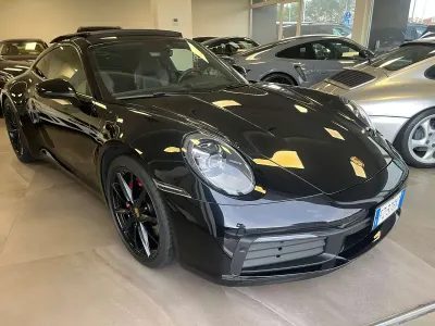 Usata Porsche 992 450 CV (330 kW) 2020 Nero met Coupé