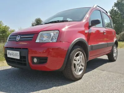 Usata Fiat Panda Climbing 60 CV (44 kW) 2008 Rosso Utilitaria