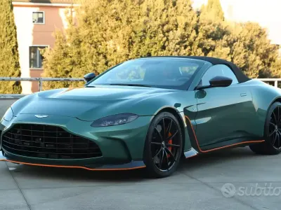 Usata Aston Martin V12 Vantage 700 CV (514 kW) 2023 Verde Cabrio