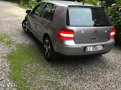 Usata VW Golf IV 100 CV (73 kW) 2003 Grigio Utilitaria