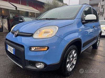 Usata Fiat Panda 4x4 S 84 CV (61 kW) 2016 Blu Utilitaria
