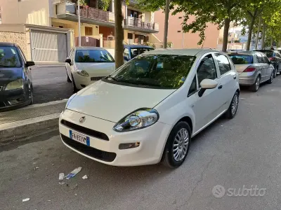 Usata Fiat Punto Street 69 CV (50 kW) 2018 Bianco Utilitaria