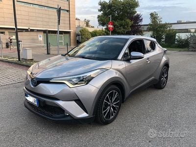 Usata Toyota C-HR 98 CV (72 kW) 2019 Grigio SUV