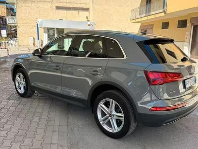 Usado Audi Q5 190 CV (139 kW) 2019 Gris SUV